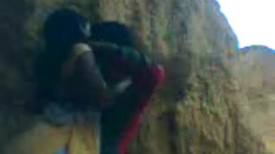 Desi college couple outdoor masti