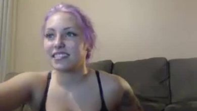 Slut fucked by a bodybuilder