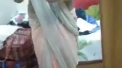 Hot punjabi aunty showing her boobs